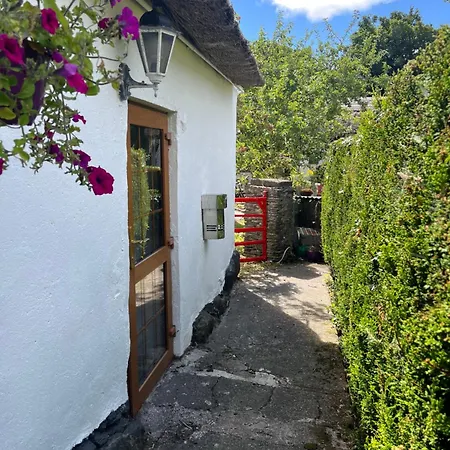 Selfcatering * Currahy Bridge