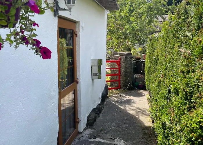 Selfcatering * Currahy Bridge